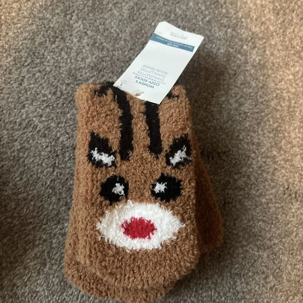 Women’s Sock Lot Alaska Knits, Finishline, Carhartt, Muk Luks, Reebok, Old Navy - Picture 6 of 16